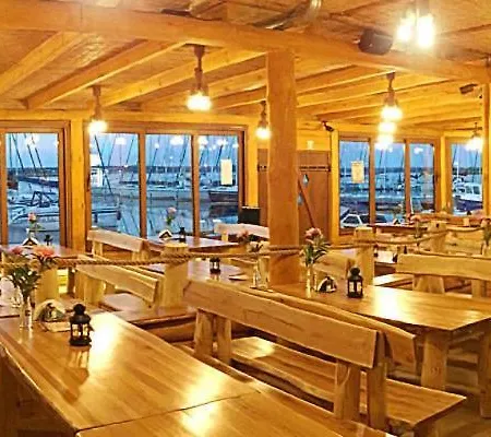 Apartament Z Widokiem Na Jezioro Niegocin, Mazury Apartamento Wilkasy (Gizycko)